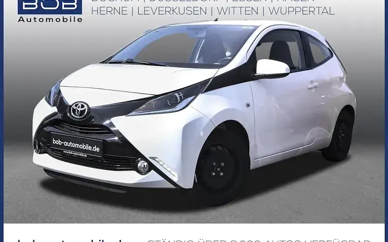 Używany Toyota Aygo X-play 69 KM (50 kW) 2016 Hatchback