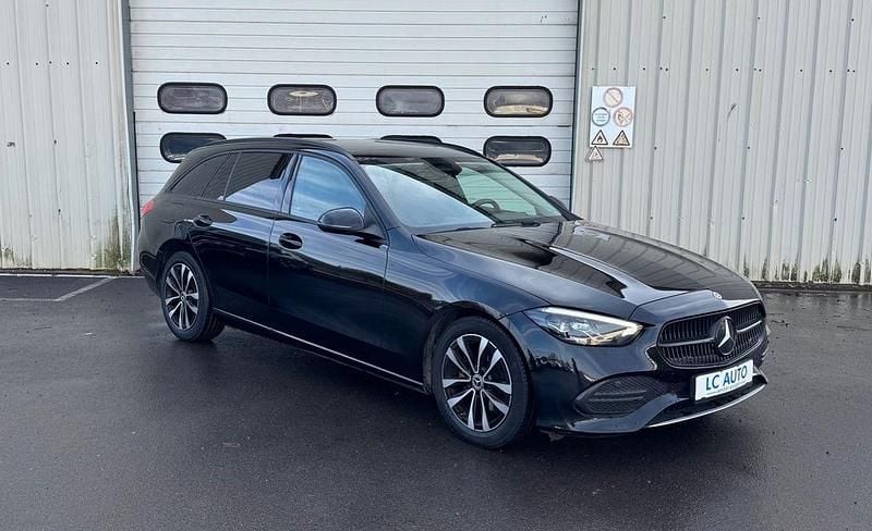 Gebraucht Mercedes C180 170 PS (125 kW) 2022 Schwarz Kombi