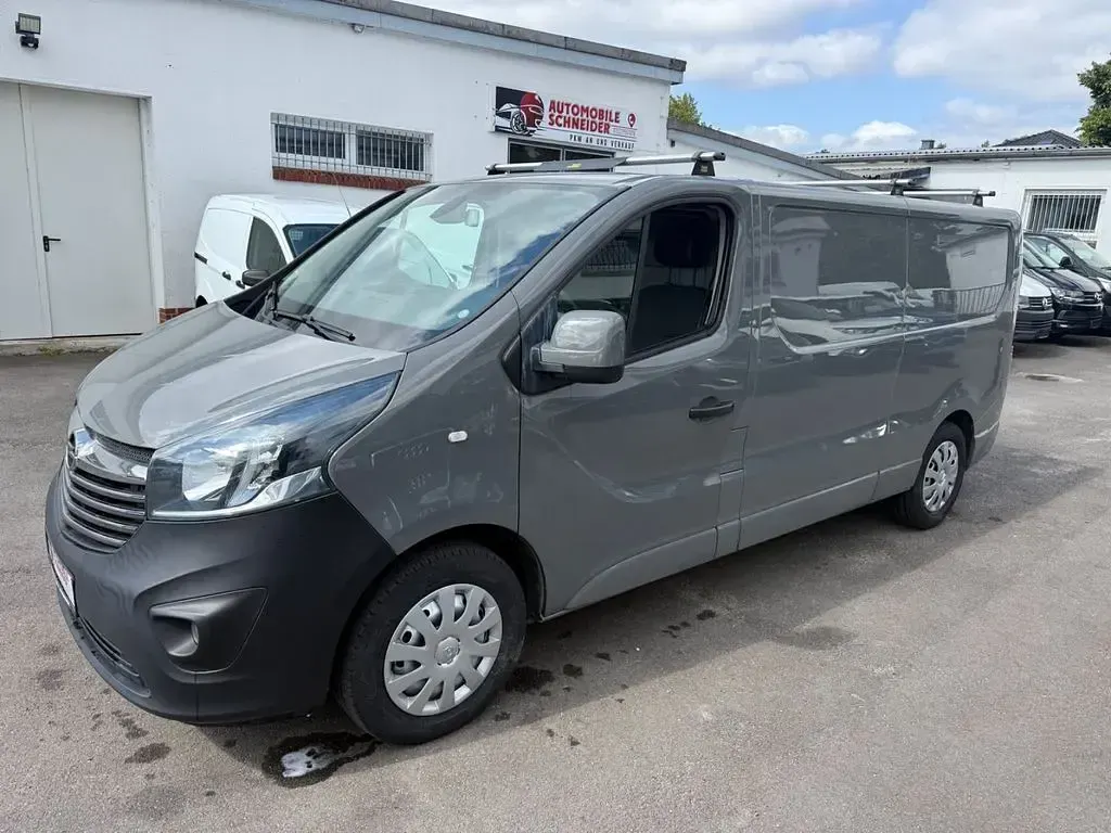 Gebraucht Opel Vivaro 140 PS (102 kW) 2015 Grau Van / Kleinbus