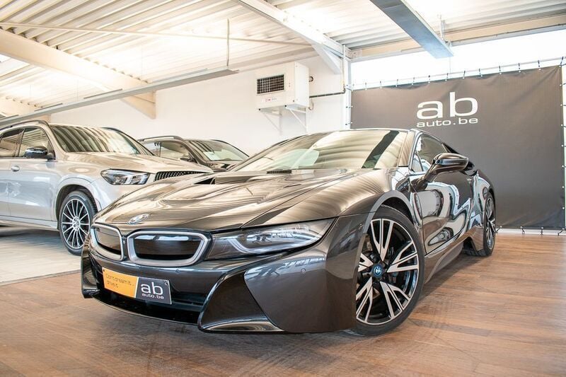 Schwarz Gebraucht 2018 BMW i8 Sport Line Coupé | 61.989 € (Fairer Preis) - Bild 1/4