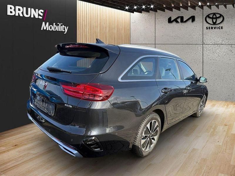 Gebraucht Kia Ceed Sportswagon 140 PS (102 kW) 2022 Schwarz Kombi