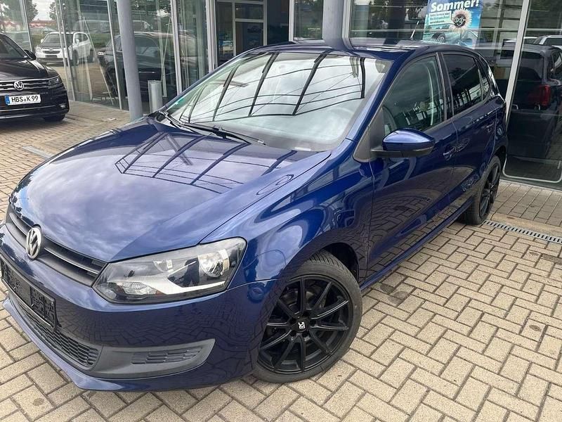 Blau Gebraucht 2010 VW Polo Comfortline Kleinwagen | 4.999 € (Fairer Preis) - Bild 1/4