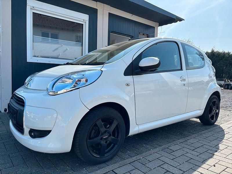 Gebraucht Citroën C1 SELECTION 68 PS (50 kW) 2011 Weiß Kleinwagen