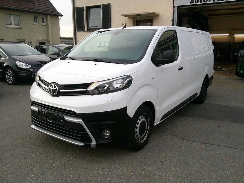 Weiß Gebraucht 2020 Toyota Proace Van | 11.990 € (Guter Preis) - Bild 1/4