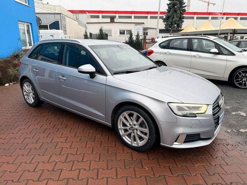 Gebraucht Audi A3 Sport 116 PS (85 kW) 2019 Silber Limousine
