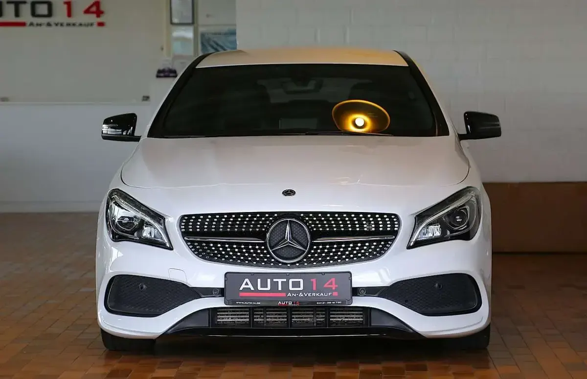 Gebraucht Mercedes CLA200 AMG 156 PS (114 kW) 2019 Polarweiss  unilack Kombi