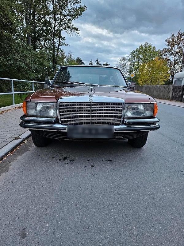 Usata Mercedes E280 1978 Marrone Berlina