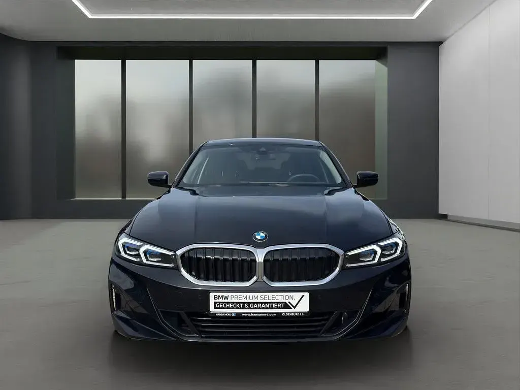 Gebraucht BMW 318 Comfort Edition 150 PS (110 kW) 2025 Schwarz / saphirschwarz (metallic) Limousine