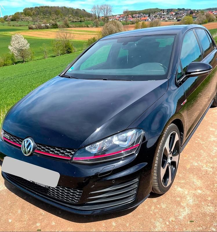 Schwarz Gebraucht 2016 VW Golf VII GTI Limousine | 11.500 € (Superpreis) - Bild 1/2