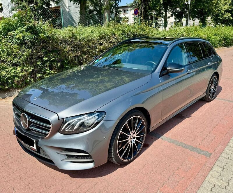 Grau Gebraucht 2019 Mercedes E400 Kombi | 29.880 € (Guter Preis) - Bild 1/4