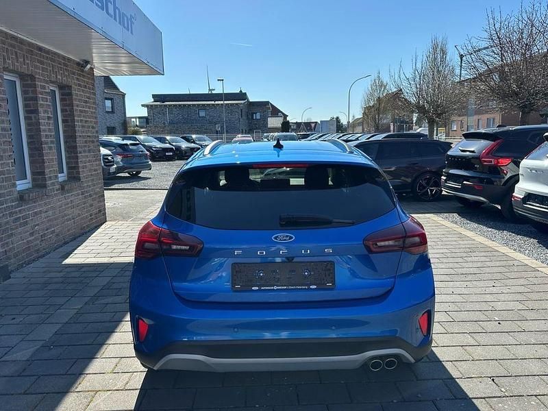Gebraucht Ford Focus Active 125 PS (91 kW) 2024 Blau Limousine