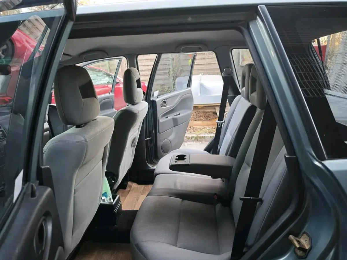 Gebraucht Mitsubishi Space Star 115 PS (84 kW) 2002 Grün Van / Kleinbus