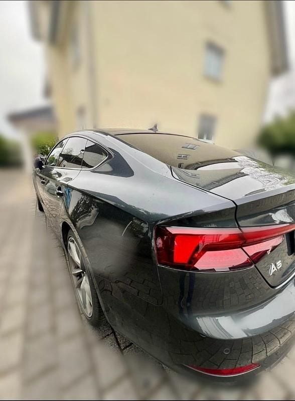 Gebraucht Audi A5 Design 150 PS (110 kW) 2019 Grau Coupé