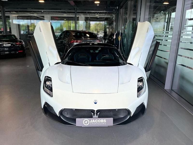 Weiß Gebraucht 2021 Maserati MC20 Coupé | 194.400 € (Fairer Preis) - Bild 1/4