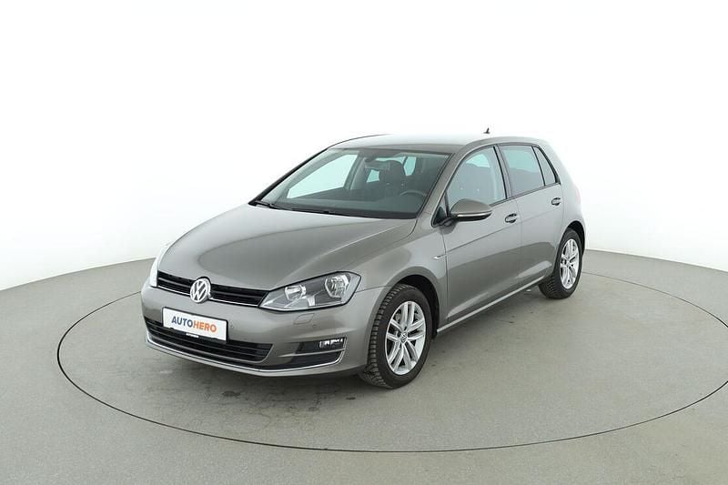 Używany VW Golf VII LOUNGE 110 KM (80 kW) 2015 Sedan/Limuzyna