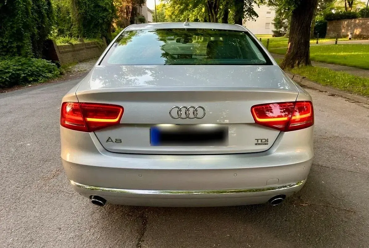 Gebraucht Audi A8 Comfort 351 PS (258 kW) 2010 Silber Limousine