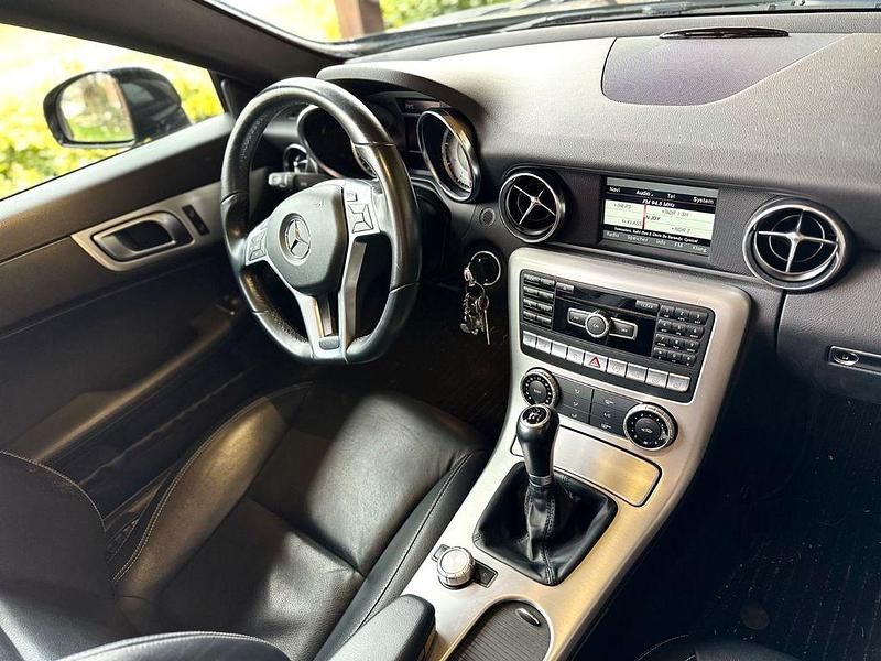 Gebraucht Mercedes SLK200 184 PS (135 kW) 2016 Schwarz Cabrio