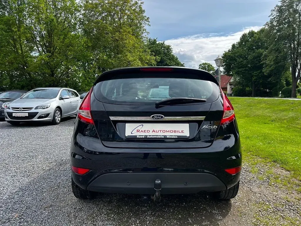 Gebraucht Ford Fiesta Titanium 95 PS (69 kW) 2012 Schwarz Limousine