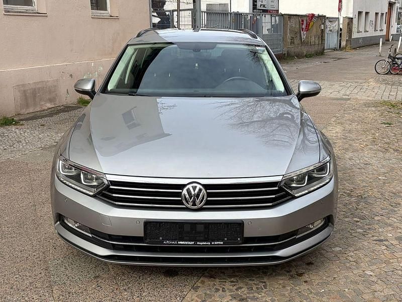 Gebraucht VW Passat Highline 150 PS (110 kW) 2017 Grau Kombi