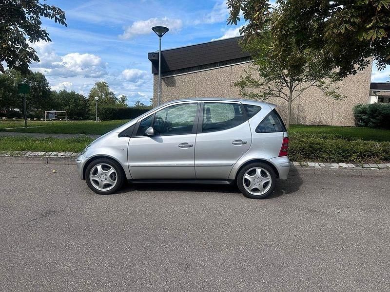 Silber Gebraucht 2002 Mercedes A190 Avantgarde Van / Kleinbus | 7.500 € - Bild 1/4