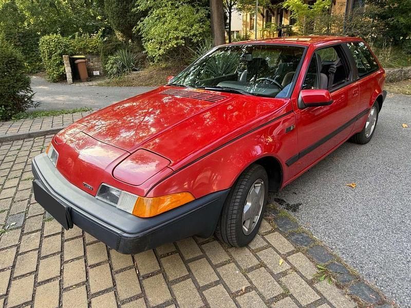 Gebraucht Volvo 480 102 PS (75 kW) 1991 Rot Coupé