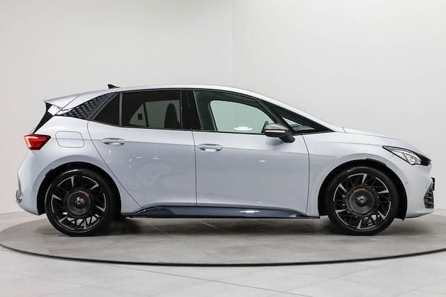 Gebraucht Cupra Born VZ 239 kW (326 PS) 2025 Geysirsilber Kleinwagen