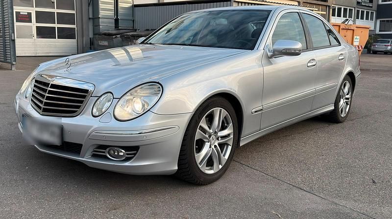 Gebraucht Mercedes E350 272 PS (200 kW) 2007 Silber Limousine