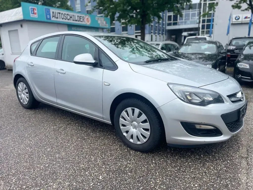 Gebraucht Opel Astra 110 PS (80 kW) 2014 Silber Limousine