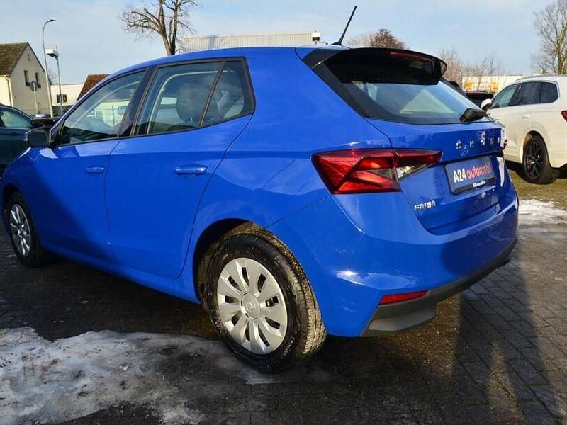 Gebraucht Skoda Fabia Ambition 65 PS (47 kW) 2022 Blau Limousine