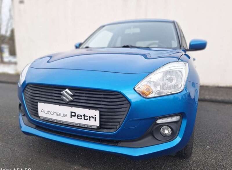Blau Gebraucht 2017 Suzuki Swift Comfort Limousine | 10.390 € (Guter Preis) - Bild 1/4