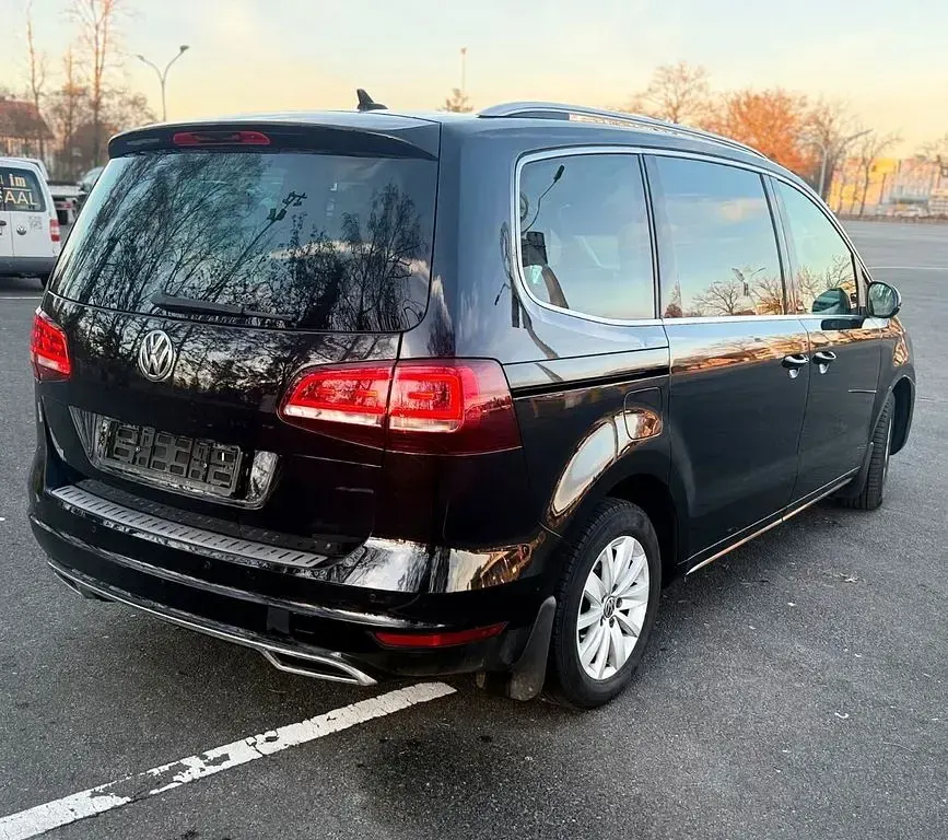 Gebraucht VW Sharan Allstar 150 PS (110 kW) 2016 Schwarz Van / Kleinbus