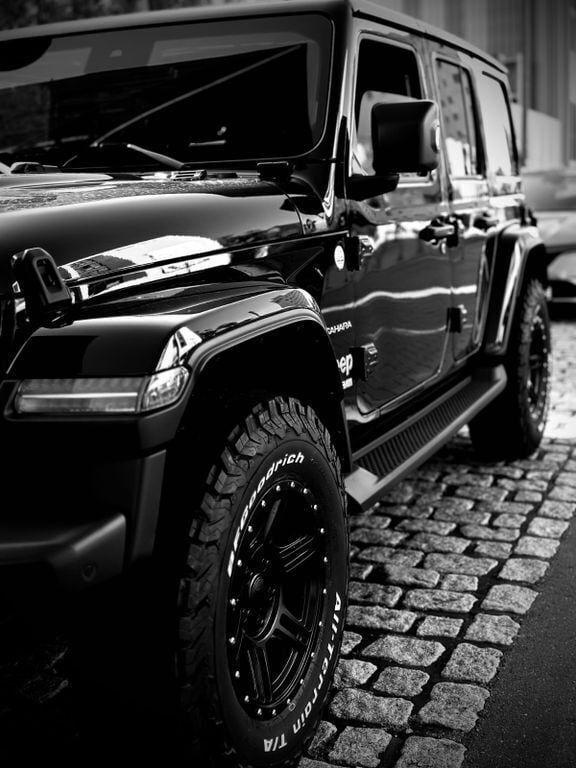 Schwarz Gebraucht 2021 Jeep Wrangler Sahara SUV | 47.590 € (Fairer Preis) - Bild 1/4