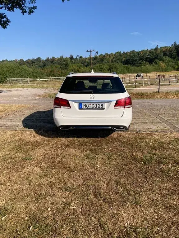 Gebraucht Mercedes E350 258 PS (189 kW) 2014 Weiß Limousine
