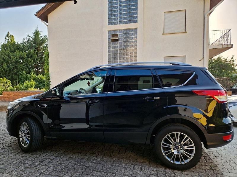 Gebraucht Ford Kuga SYNC Edition 163 PS (119 kW) 2014 Schwarz SUV