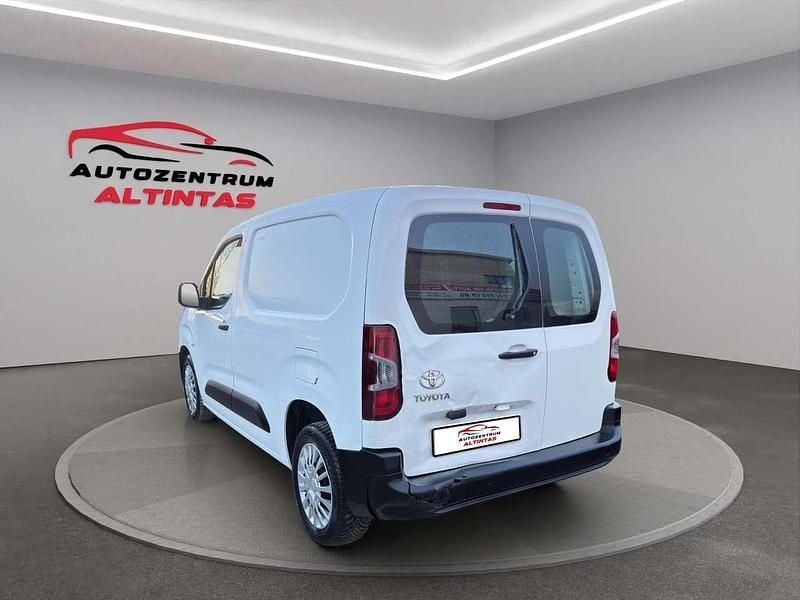 Gebraucht Toyota Proace 102 PS (75 kW) 2021 Weiß Van / Kleinbus
