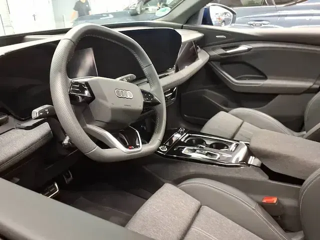 Gebraucht Audi Q6 Sportback e-tron Comfort 284 kW (387 PS) 2025 Ascariblau metallic SUV