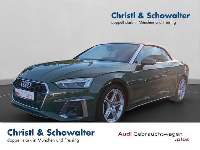Distriktgrün metallic Gebraucht 2024 Audi A5 Cabriolet S-Line Cabrio | 49.612 € (Fairer Preis) - Bild 1/4
