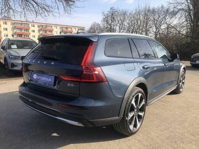 Gebraucht Volvo V60 CC 184 PS (135 kW) 2024 Kombi