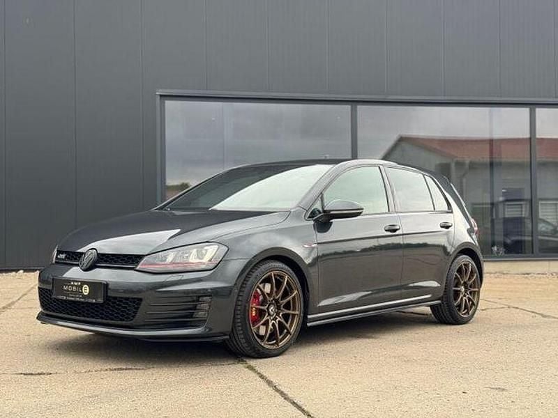 Grau Gebraucht 2015 VW Golf VII GTI Limousine | 11.490 € (Guter Preis) - Bild 1/4