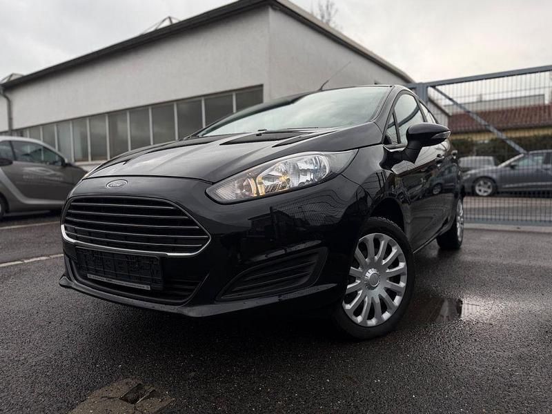 Gebraucht Ford Fiesta Trend 60 PS (44 kW) 2014 Schwarz Kleinwagen