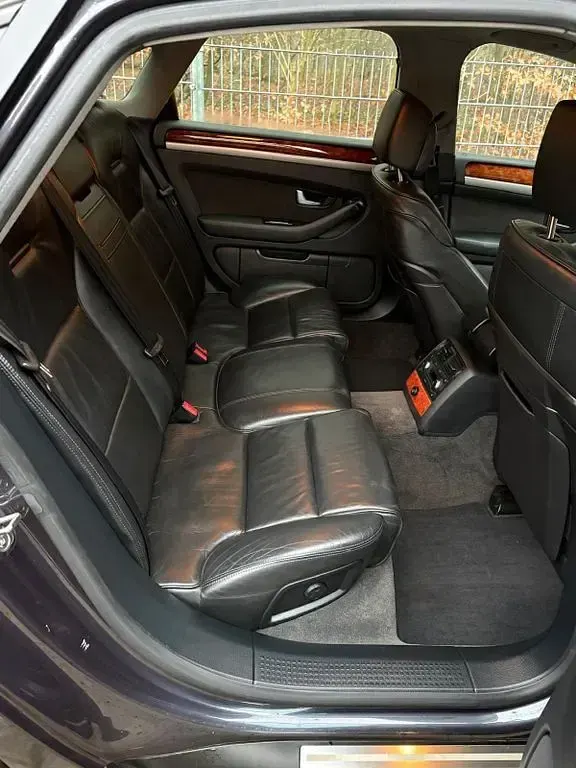 Gebraucht Audi A8 232 PS (170 kW) 2007 Blau Limousine