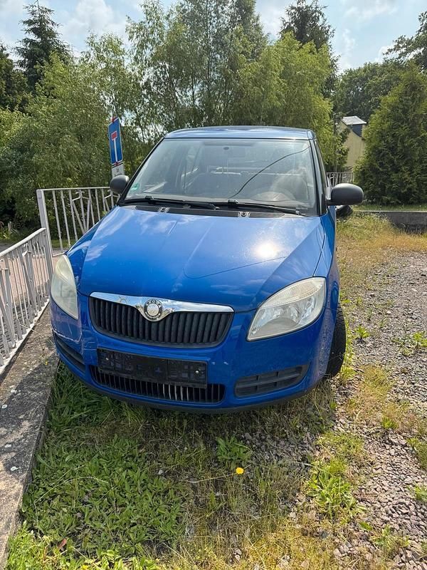 Blau Gebraucht 2009 Skoda Fabia Limousine | 1.000 € (Superpreis) - Bild 1/4