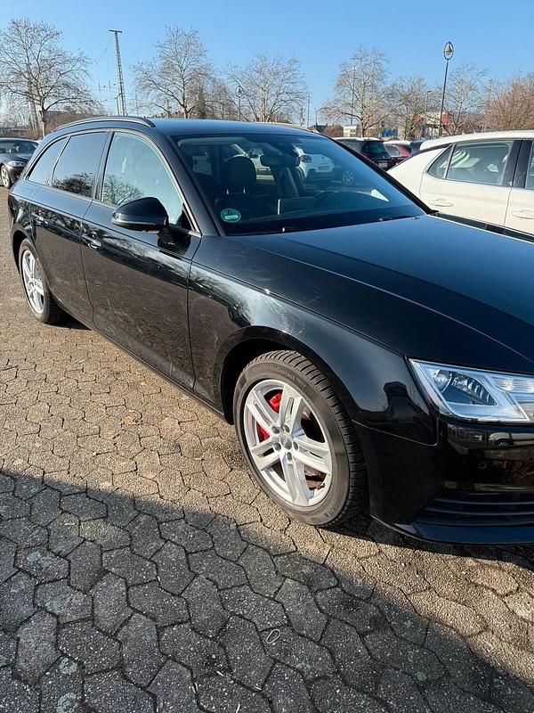 Gebraucht Audi A4 190 PS (139 kW) 2019 Schwarz Kombi