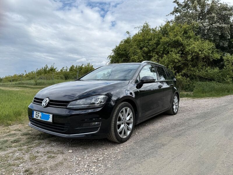 Schwarz Gebraucht 2016 VW Golf VII Highline Kombi | 13.800 € (Fairer Preis) - Bild 1/4