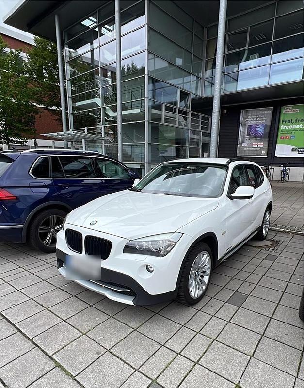 Second-hand BMW X1 143 CP (105 kW) 2011 Alb SUV