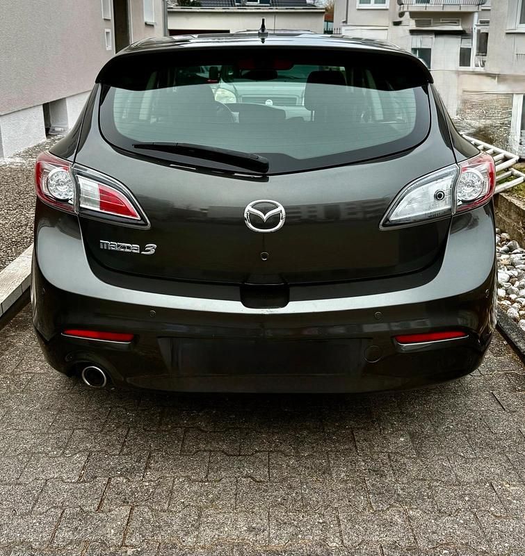 Używany Mazda 3 140 KM (102 kW) 2011 Szary Hatchback