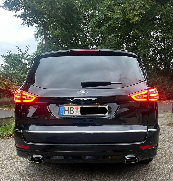 Schwarz Gebraucht 2017 Ford S-MAX Vignale Van / Kleinbus | 15.300 € (Superpreis) - Bild 1/4