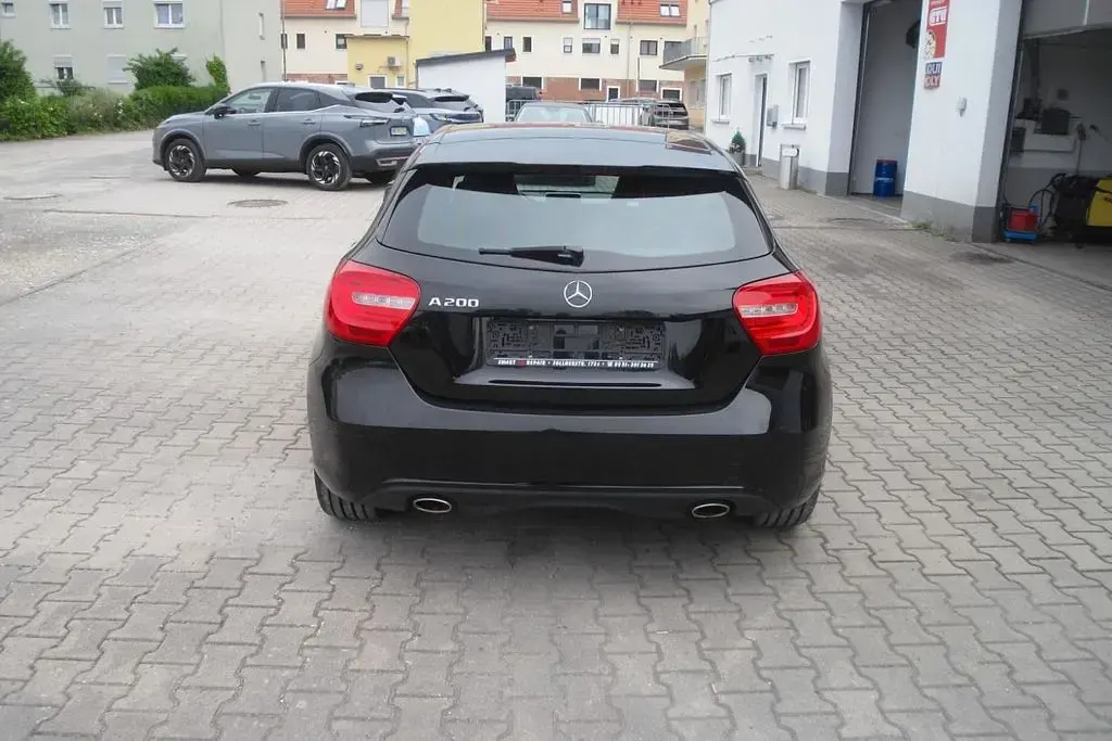 Gebraucht Mercedes A200 156 PS (114 kW) 2013 Schwarz Limousine