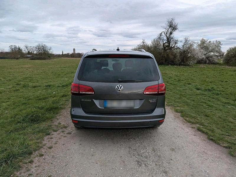 Gebraucht VW Sharan Highline 150 PS (110 kW) 2015 Grau Van / Kleinbus