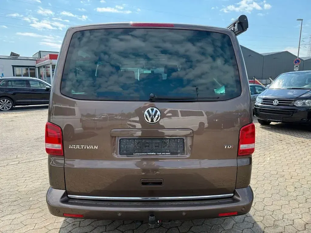 Gebraucht VW Multivan Match 140 PS (102 kW) 2012 Braun Van / Kleinbus